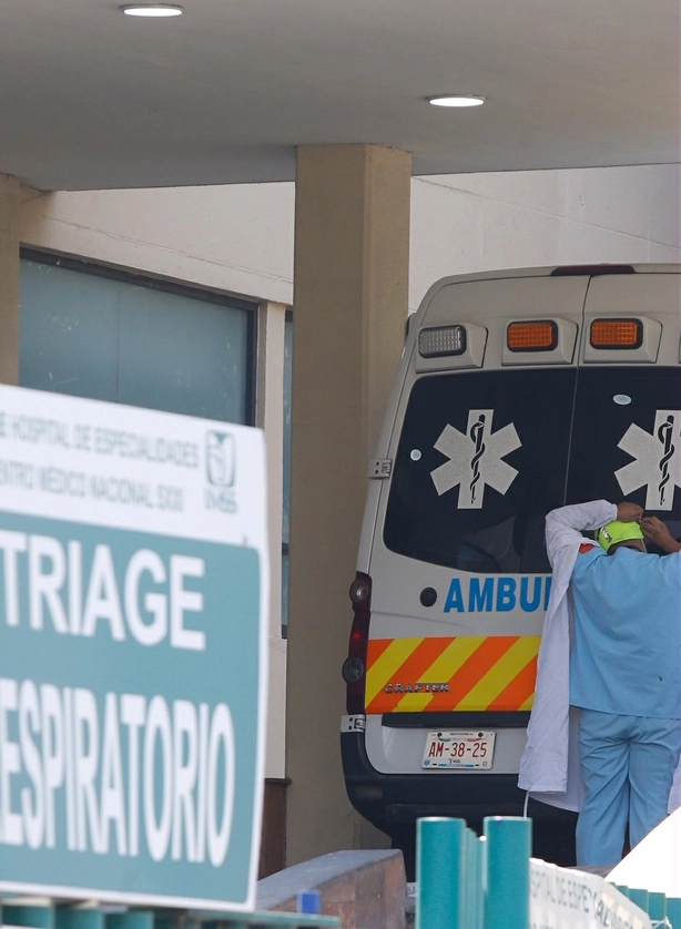 Aspectos de un acceso hospitalario en la CDMX. Foto Guillermo Sologuren / archivo