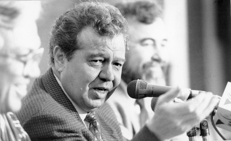 Porfirio Muñoz Ledo, durante una conferencia de prensa del PRD, el 13 de noviembre de 1995. Foto Arturo Guerra