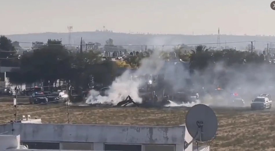 Helicóptero en el que viajaba el titular de Seguridad Pública de Aguascalientes. Imagen tomada de video difundido en redes sociales
