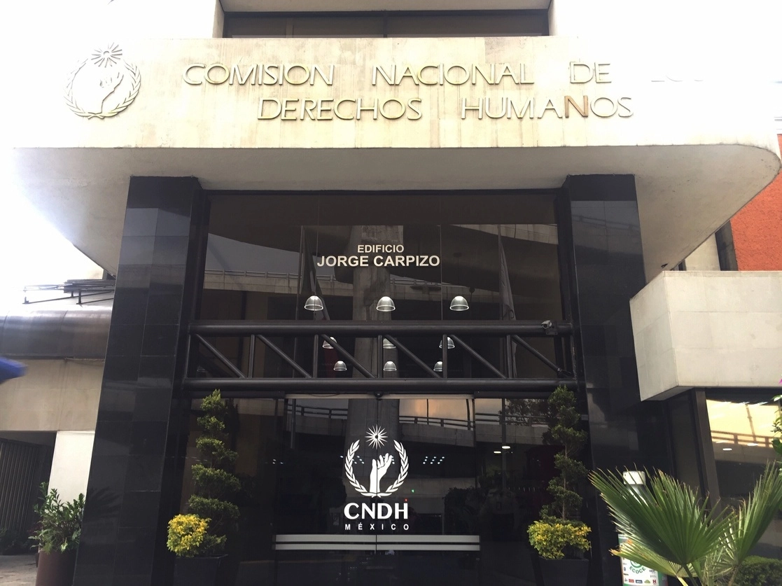 Instalaciones de la Comisión Nacional de los Derechos Humanos en la Ciudad de México. Foto Guillermo Sologuren / Archivo 