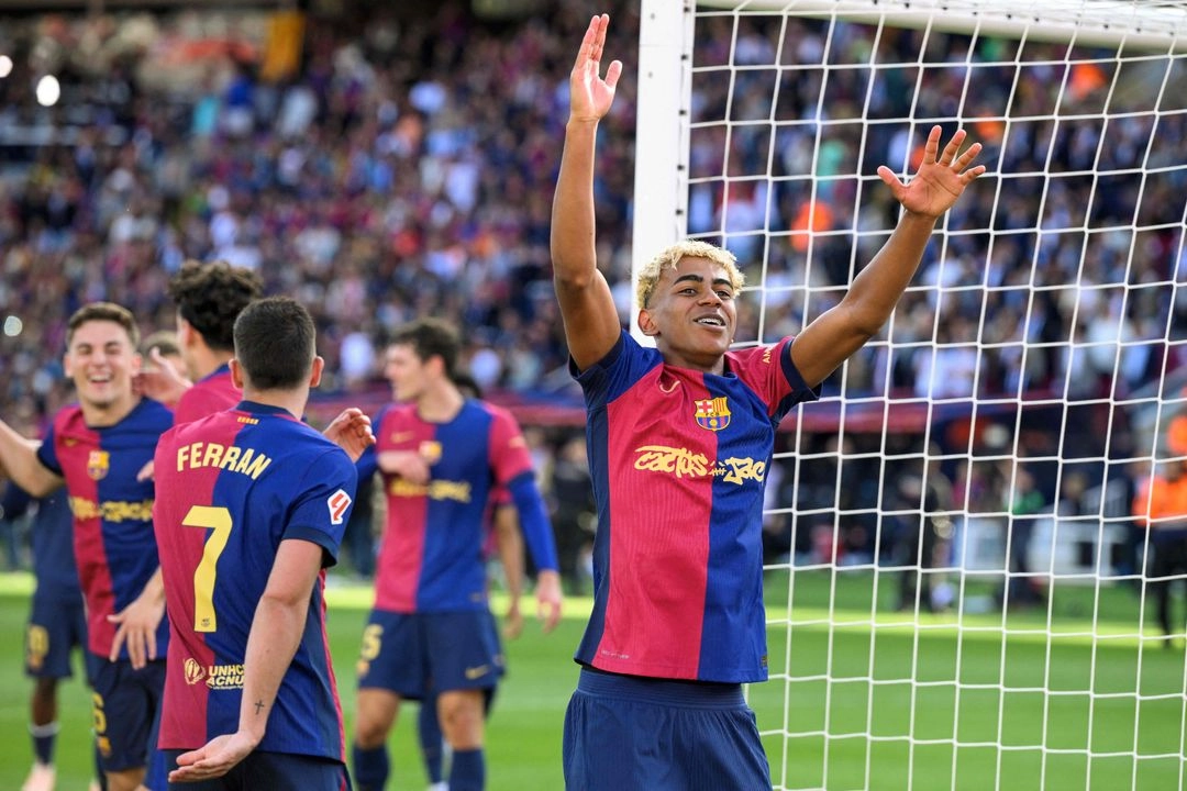 De acuerdo a reportes de la prensa española, el nuevo acuerdo lo convierte en uno de los jugadores mejor pagados del club, por alrededor de 17 millones de dólares anuales. Foto