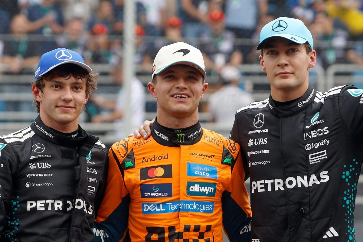 El británico Lando Norris de la escudería McLaren se adjudicó la carrera esprint del GP de Brasil; Kimi Antonelli y George Russell de Mercedes llegaron en segundo y tercer lugar respectivamente, en el circuito de Interlagos en Sao Paulo, el 8 de noviembre de 2025. Foto 