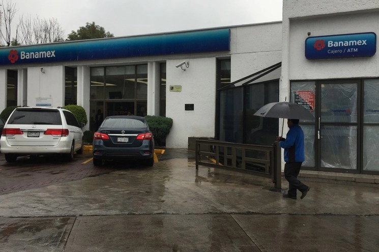 Citibanamex anunció las medidas de apoyo que dará a sus clientes con el fin de que sorteen las dificultades de pago de créditos ante el brote del coronavirus en el país. Foto José Antonio López / Archivo