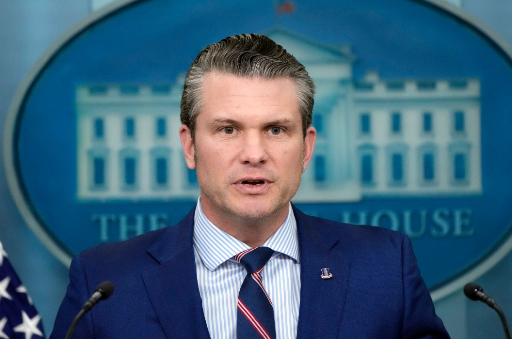El secretario de Defensa, Pete Hegseth, durante una conferencia de prensa en la Casa Blanca, en Washington, el 30 de enero de 2025. Foto Ap