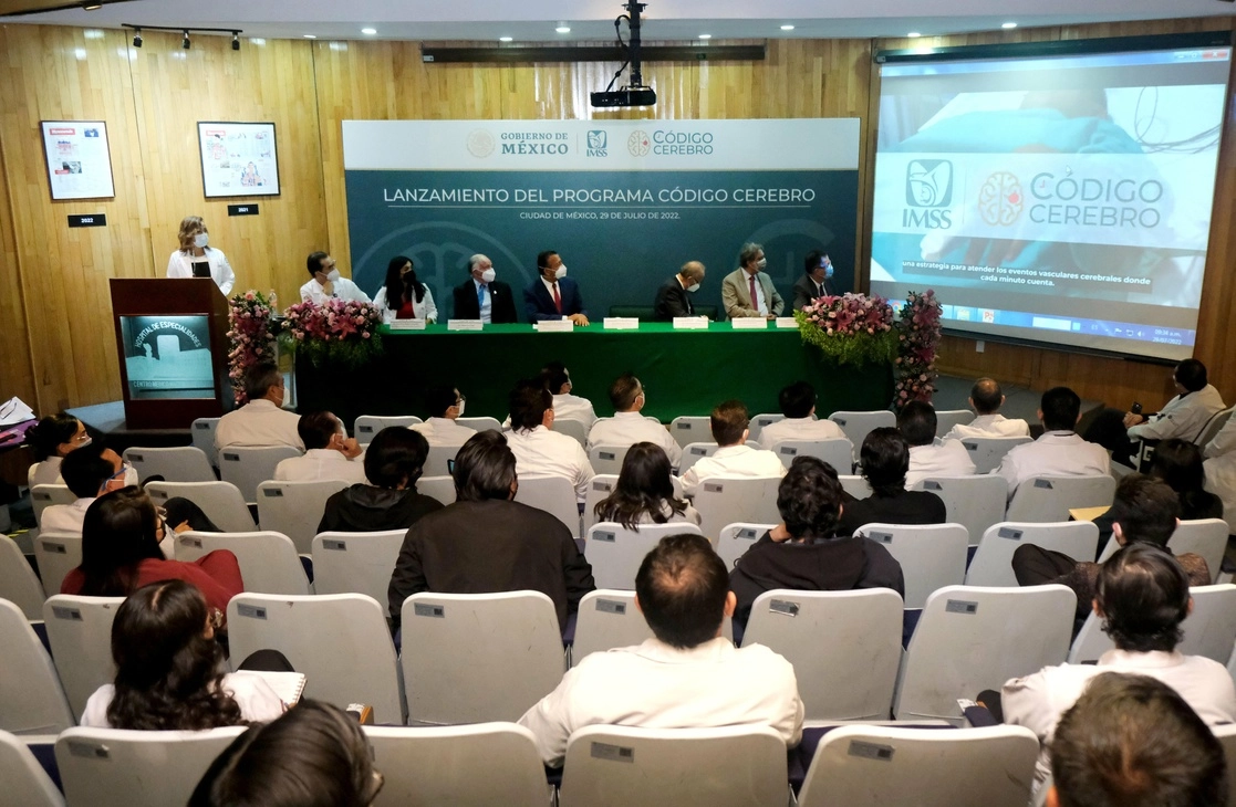 Debido a los cambios epidemiológicos, las instituciones de salud se han visto obligadas a implementar códigos encaminados a disminuir los tiempos de atención, informó el IMSS, el 29 de julio de 2022. Foto tomada del Twitter de @Tu_IMSS
