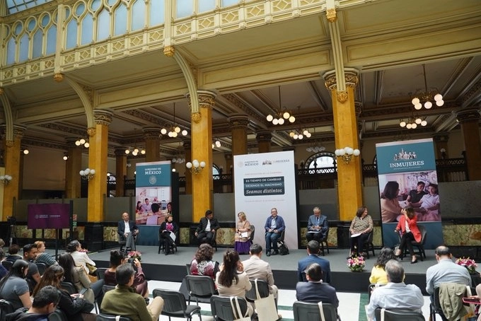 El lanzamiento de la campaña se realizó en el Palacio Postal. Foto Inmujeres