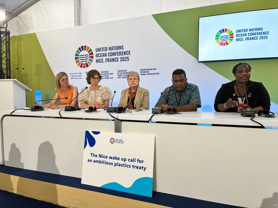 La titular de Semarnat, Alicia Bárcena, reafirmarmó el compromiso de nuestro país de impulsar una política ecológica y ambiental humanista, que sitúa el bienestar humano y la justicia social en el centro de la conservación de los oceános.