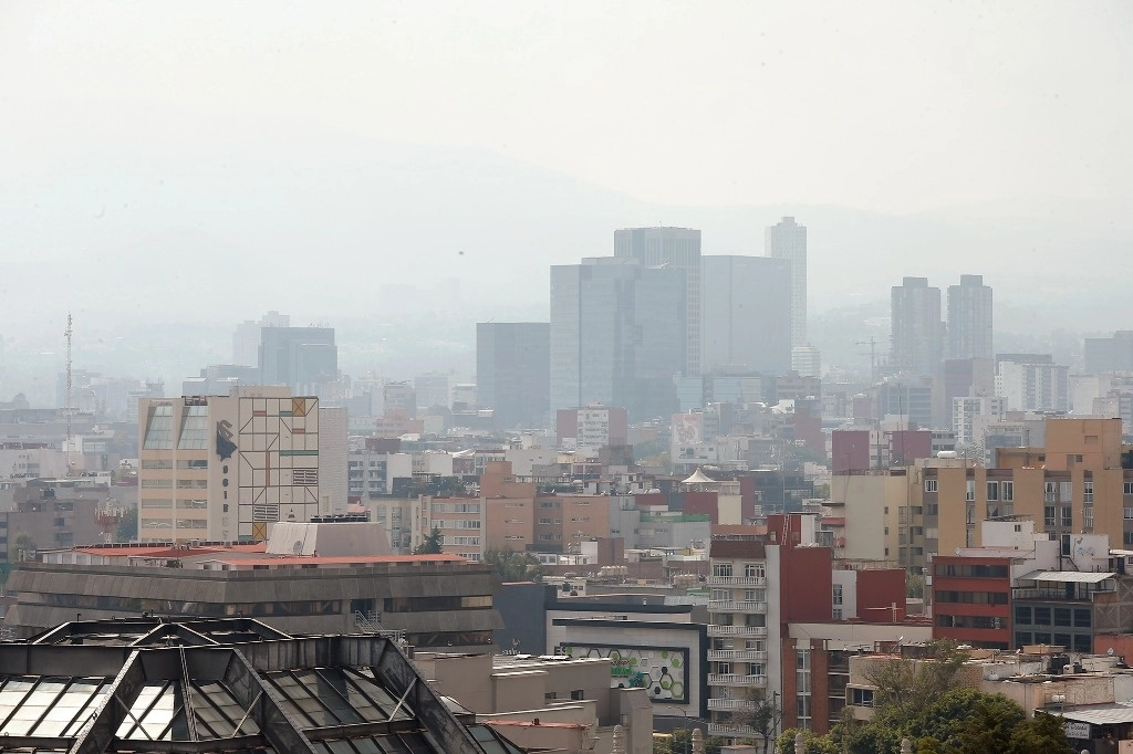 La mañana del 25 de diciembre, CDMX amaneció con contaminación debido a la quema de pirotecnia de la noche previa. Foto María Luisa Severiano
