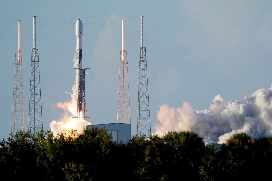 ‘Danuri’, sonda espacial surcoreana fue lanzada en un cohete ‘Falcon 9’ desde Cabo Cañaveral, Florida, EU. Foto Ap