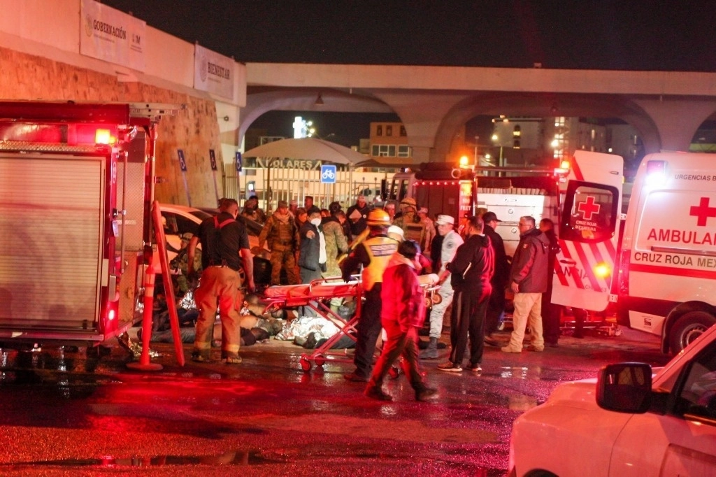 Los gobiernos de Colombia, El Salvador, Honduras, Guatemala y Venezuela supervisarán el desarrollo de las investigaciones y evaluarán los resultados de las acciones emprendidas para atender a las víctimas del incendio de registrado en instalaciones del INM en Ciudad Juárez. Foto Cuartoscuro / Archivo