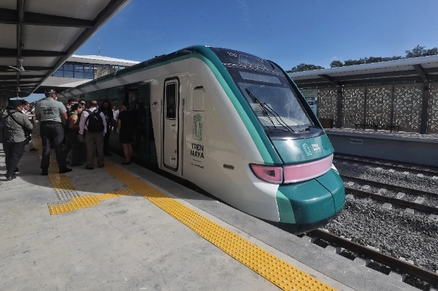 El Tren Maya en una ruta de Campeche a Cancún. Foto Marco Peláez /Archivo