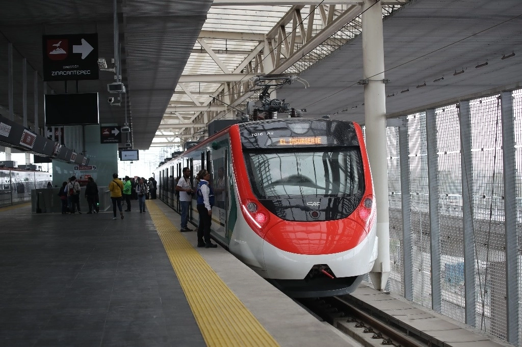 El pasado 15 de septiembre fue inaugurado el tren interurbano México-Toluca. Foto Yazmín Ortega Cortés