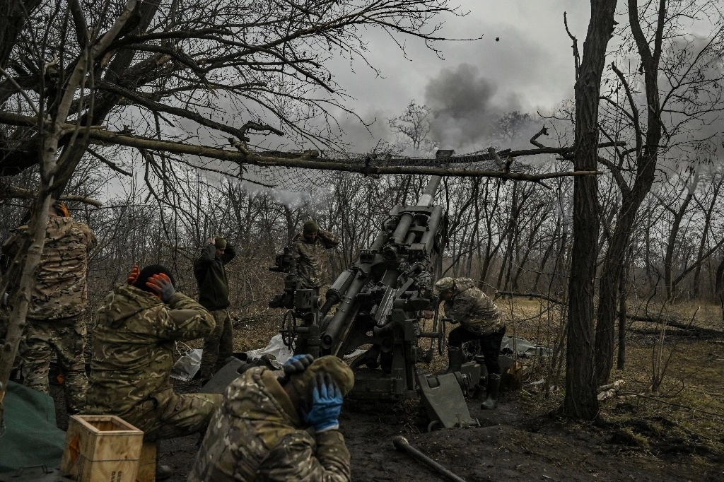 Bakhmut ha concentrado el enfrentamiento más largo desde la invasión rusa en febrero de 2022. En la imagen, militares ucranios en la región. Foto Afp