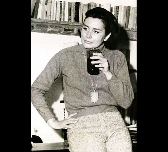 El seis de diciembre de 1993, Rita Macedo tomó una pistola, subió a su auto y terminó con su vida. Foto Archivo personal de Cecilia Fuentes Macedo
