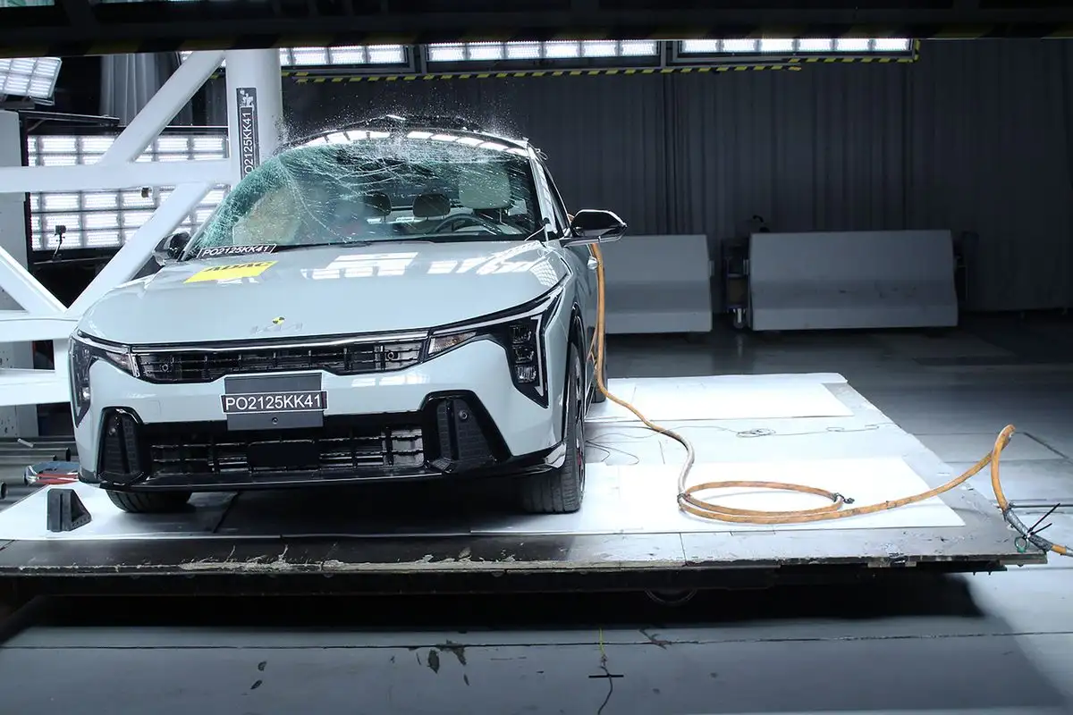 Kia K4 se posiciona como uno de los vehículos más seguros en la región tras las pruebas a las que se sometió por parte de Latin NCAP. Foto 