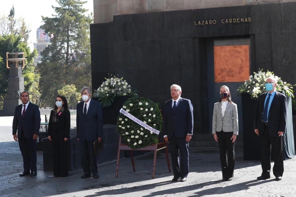 El presidente Andrés Manuel López Obrador encabeza el homenaje luctuoso del General Lázaro Cárdenas, en la Ciudad de México, el 19 de octubre de 2020. Foto María Luisa Severiano