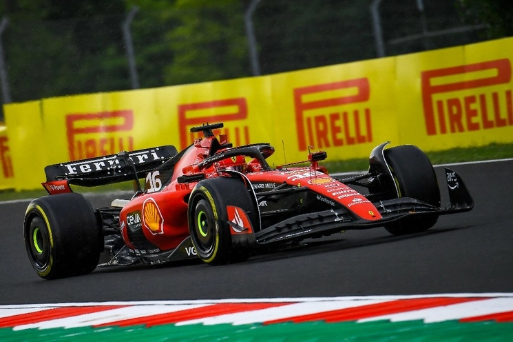 El piloto de Ferrari, Charles Leclerc, durante los ensayos en el GP de Hungría. Foto Afp 