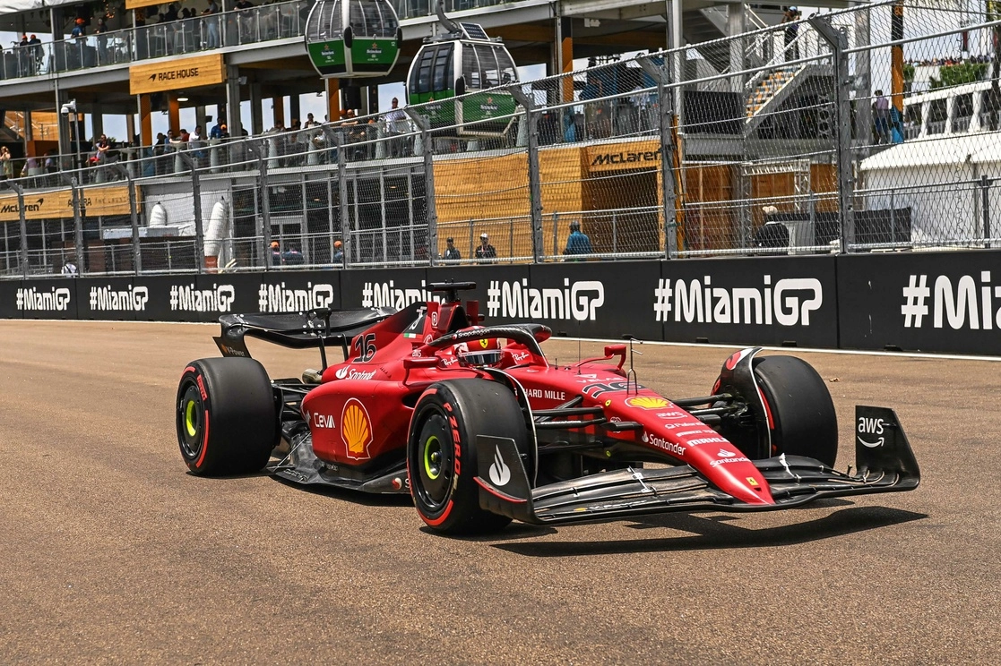 Con esta, Charles Leclerc ha conseguido cuatro pole position en lo que va de la temporada. Foto Afp.