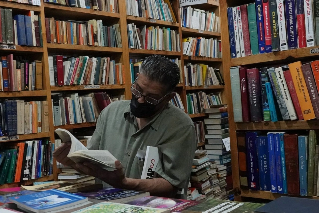 En imagen de archivo, una librería en el Centro Histórico de la Ciudad de México. Foto Cuartoscuro