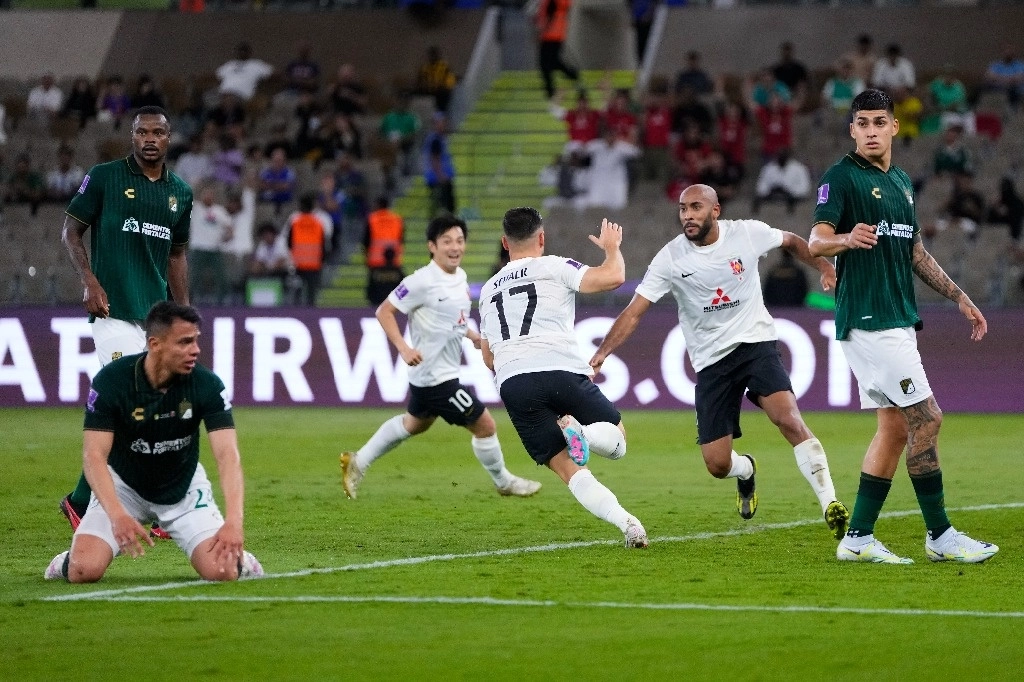 El León mexicano perdió 1-0 contra el Urawa Red Diamonds japonés en la segunda ronda del Mundial de Clubes, con lo que queda eliminado de la competición, el 15 de diciembre de 2023. Foto Ap