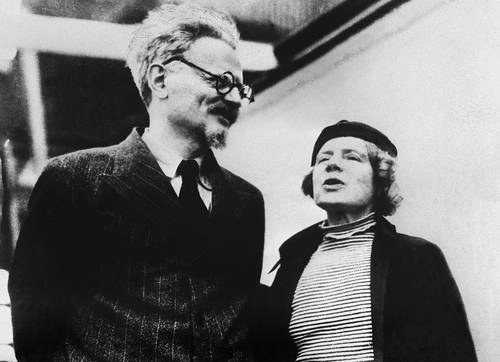 León Trotsky y su esposa, Natalia Sedova, en México, en imagen de 1937. Foto Afp