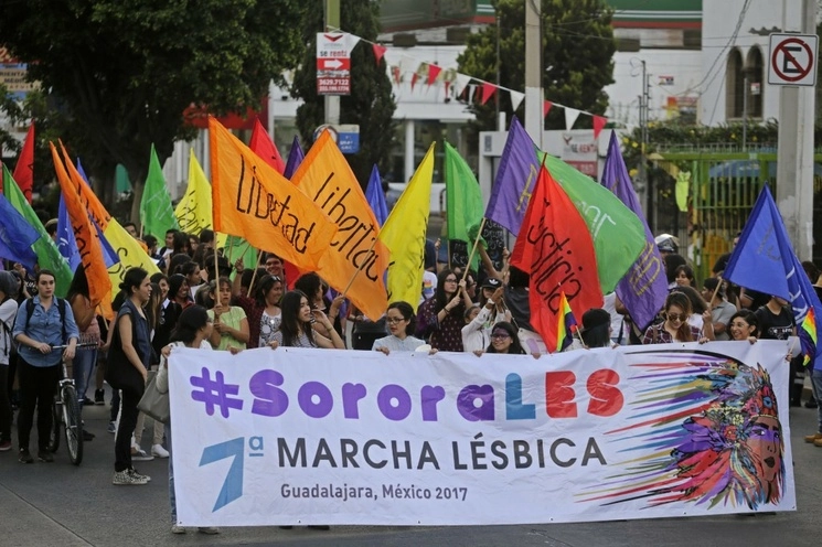 Durante una marcha lésbica en la ciudad de Guadalajara, Jalisco. Foto Cuartoscuro / Archivo 