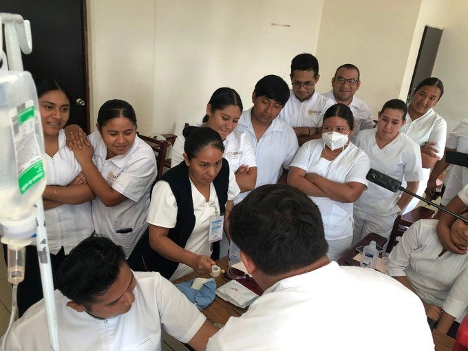 Trabajadores del sector salud de Oaxaca. Foto