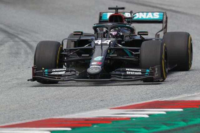 Lewis Hamilton, de la escudería Mercedes se llevó la segunda carrera de la temporada 2020 en la F1. Foto Afp