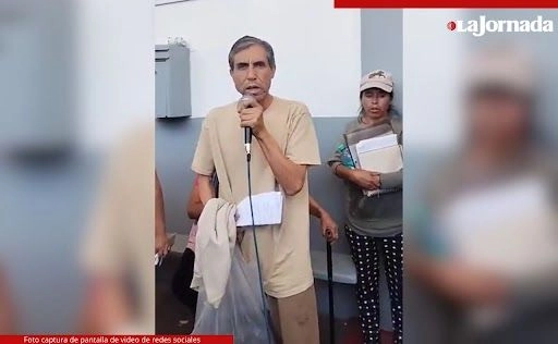 El activista al abandonar el Centro de Reinserción Social. Foto 