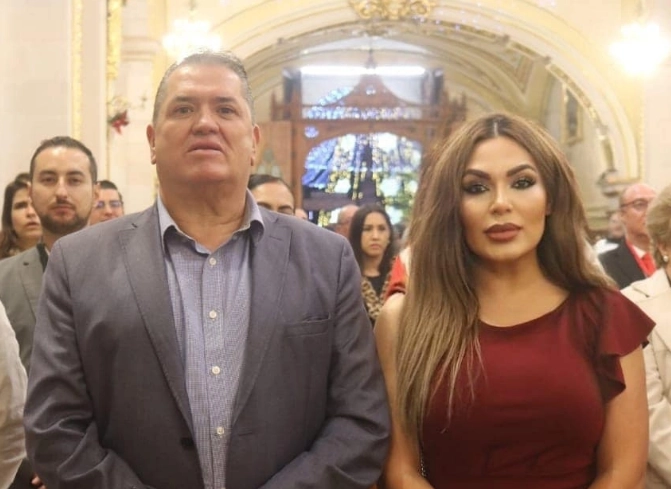 Brenda Marisol Montañez Saucedo, (derecha) esposa del alcalde de Villa Hidalgo, Jalisco. Foto Difundida en redes sociales