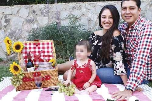 La familia Villaseñor Romo desapareció el 24 de marzo cuando se dirigían hacia Jalisco, procedentes de la Ciudad de México, luego de pasar unas vacaciones en la capital del país. Foto tomada de la página de Facebook de Jimena Romo Jiménez