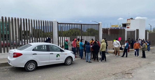 Un juez de control determinó liberar este jueves a la luchadora social y feminista Kenia Inés Hernández Montealbán. Foto La Jornada