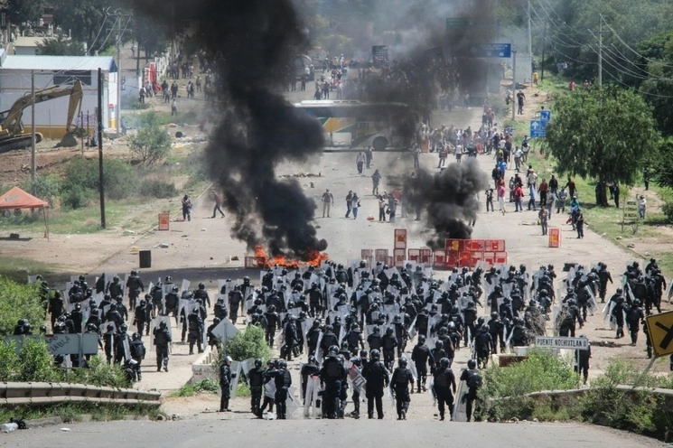 Durante el operativo policiaco realizado en Asunción Nochixtlán el 19 de junio de 2016. Foto Jorge A. Pérez Alfonso