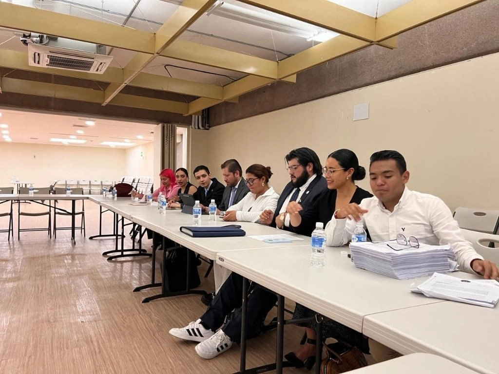 Estudiantes que mantenían tomada la Rectoría de la Universidad de Guanajuato llegaron a un acuerdo con las autoridades. Foto La Jornada