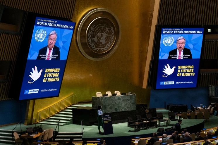 "Todas nuestras libertades dependen de la libertad de prensa (...) La libertad de prensa representa el elemento fundamental de los derechos humanos", dijo Antonio Guterres. Foto proporcionada por Naciones Unidos / Afp
