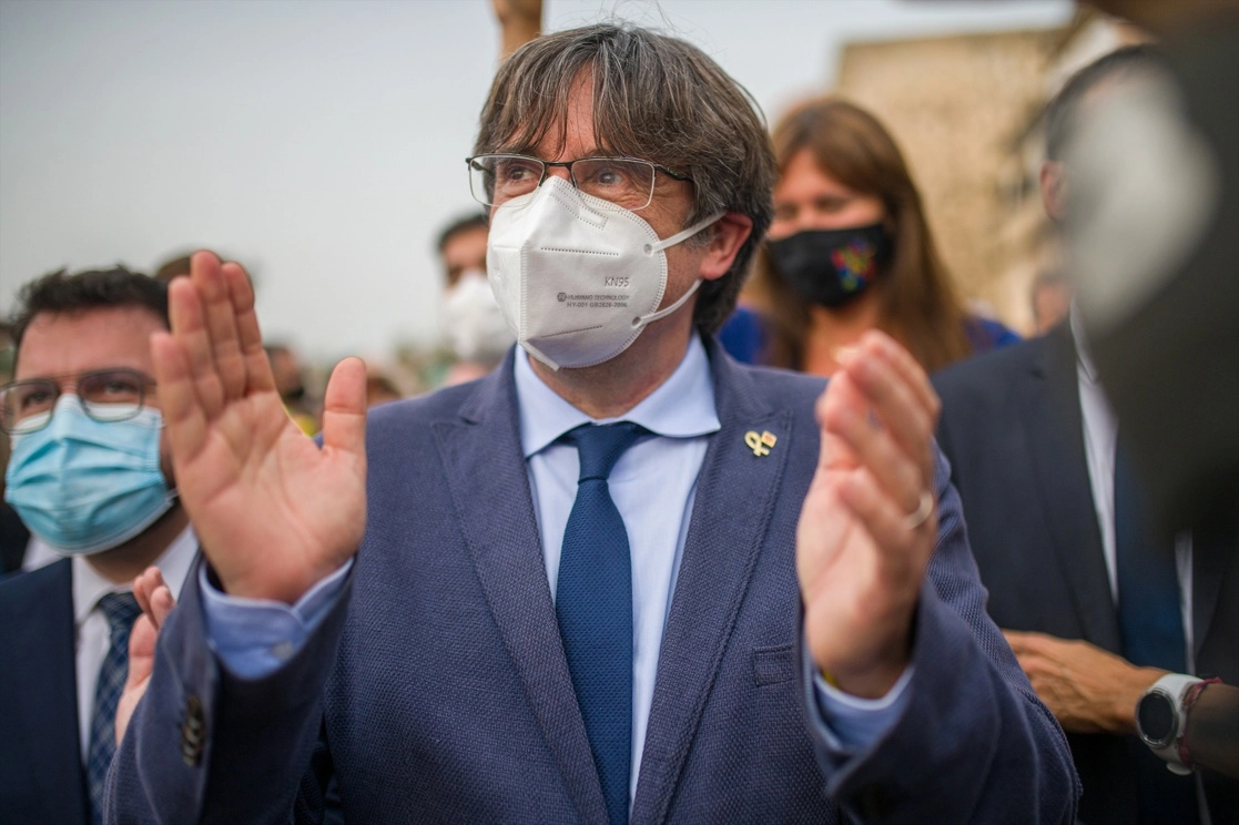 Carles Puigdemont durante una rueda de prensa en el Mercato Civico de L'Alguer, en Cerdeña, Italia, el 22 de septiembre pasado. Foto Europa Press