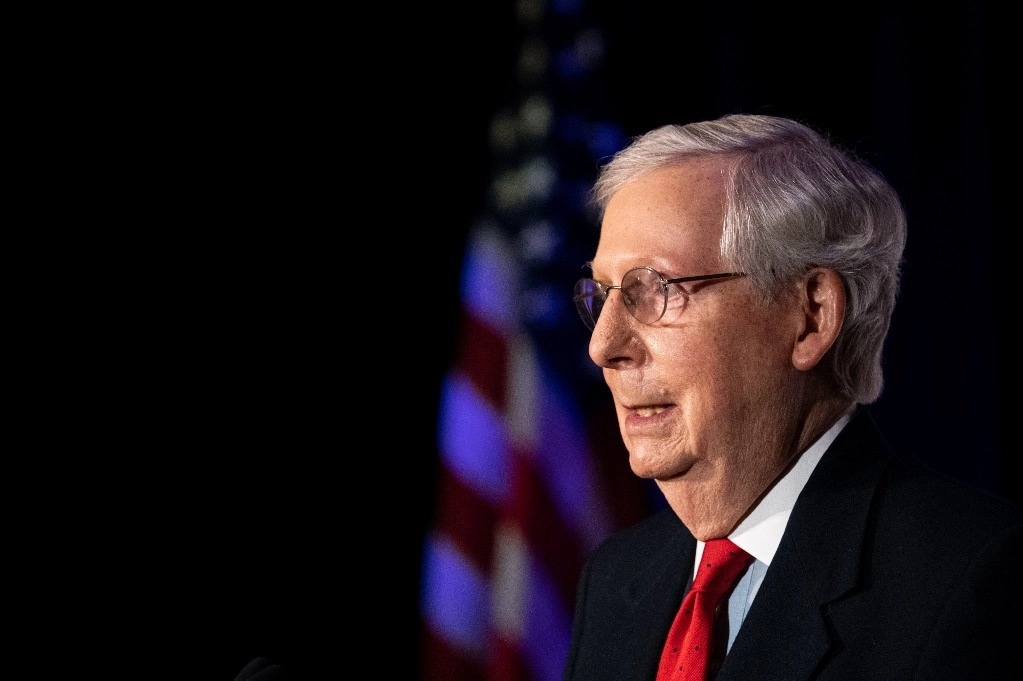 A pesar de la reelección de Mitch McConnell, los senadores republicanos aún no garantizan su continuidad en la cámara. Foto Afp