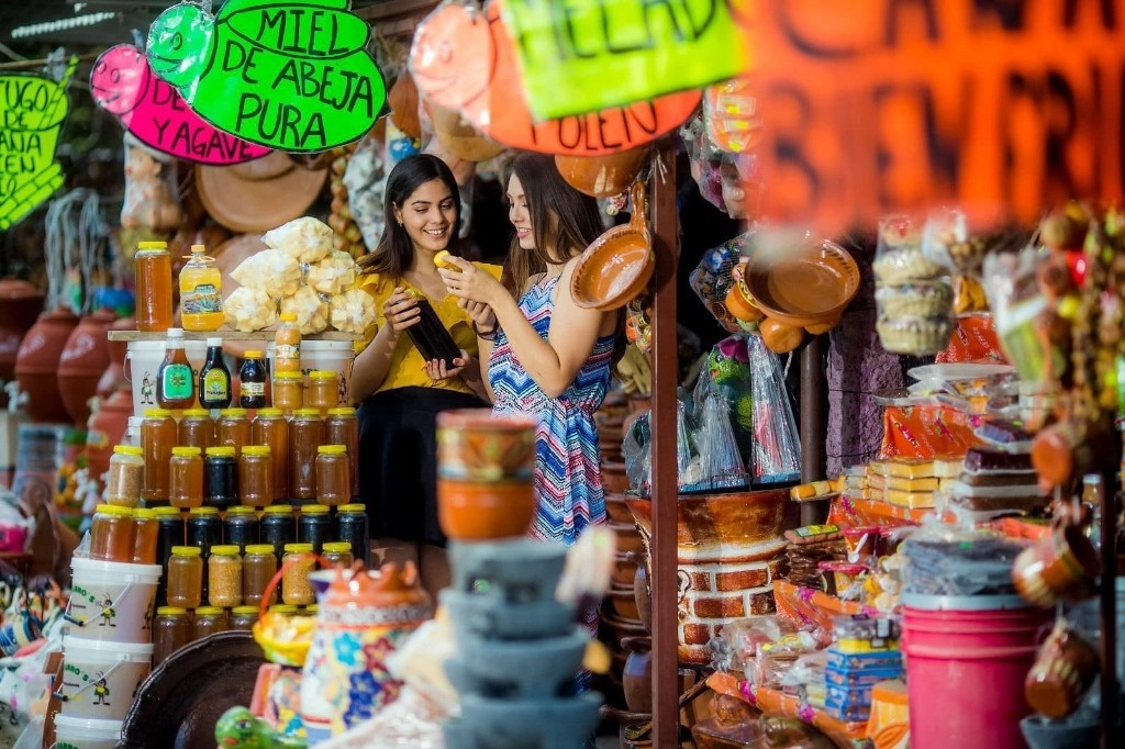 Nayarit se ha posicionado como líder en la generación de empleos, principalmente en el sector turístico. Foto La Jornada