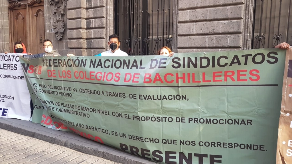 El adeudo de las prestaciones tiene un retraso de ocho meses, refirieron los manifestantes. Foto José Antonio Román 