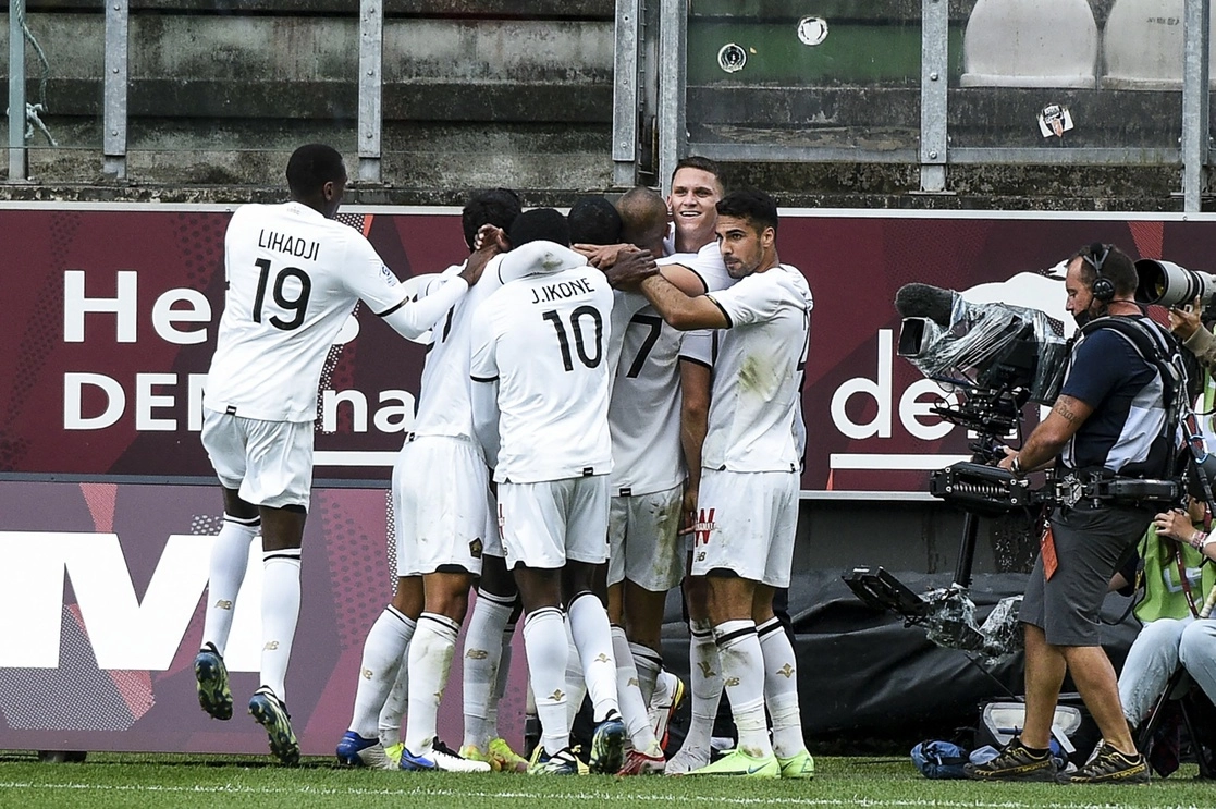 El Lille de Francia inició su camino por el bicampeonato de la Ligue 1 con empate de 3-3 ante el Metz. Foto Afp