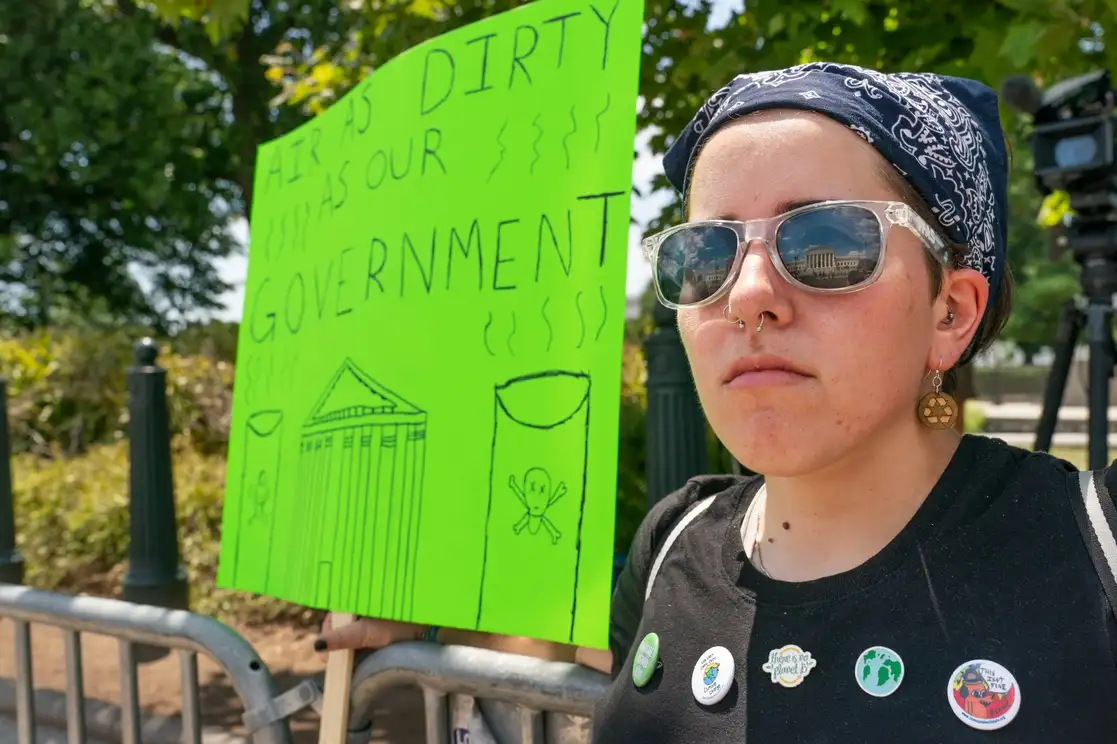 Protesta contra el cambio climático frente a la Corte Suprema de Estados Unidos, en Washington, el 30 de junio de 2022. Foto Ap