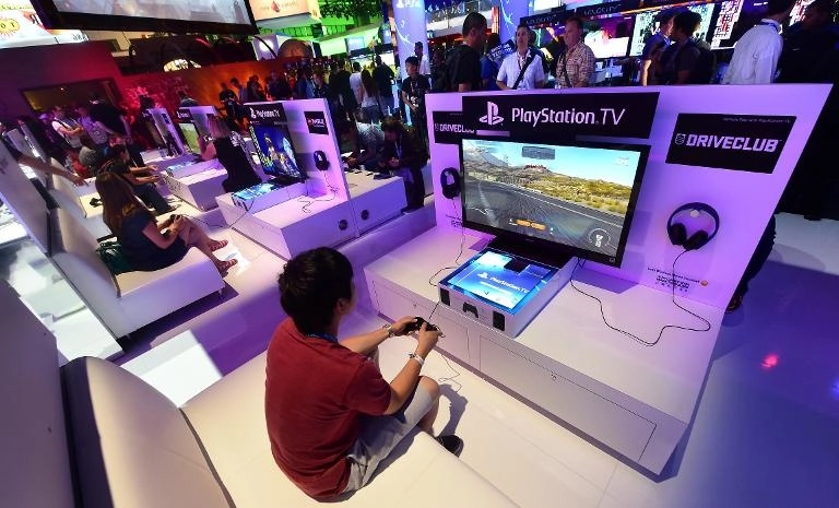 China anunció el lunes que limitará a tres horas por semana el acceso de los menores de 18 años a los videojuegos por internet. Foto Afp / Archivo 