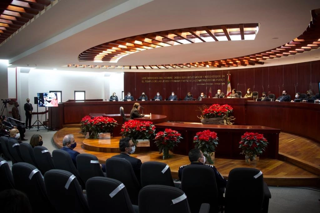 Imagen de archivo del primer informe de labores de la magistrada presidenta Olga Regina García en el STJE de SLP. Foto @JMCarrerasGob