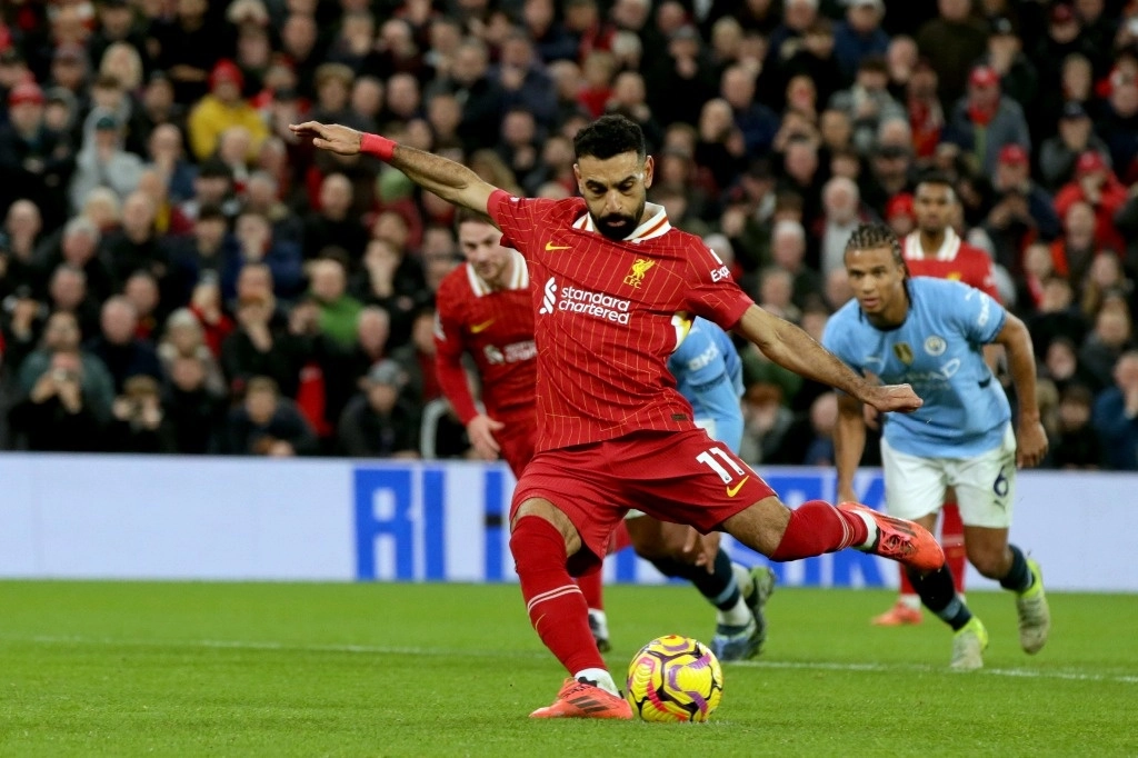 Mohamed Salah anotó en la victoria de 2-0 del Liverpool contra Manchester City, el 1° de diciembre de 2024. Foto Ap