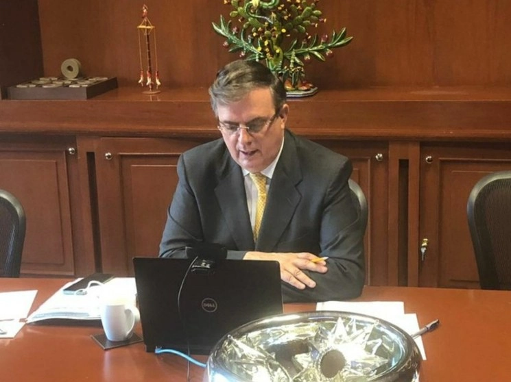 El secretario, Marcelo Ebrard, en la reunión virtual con cancilleres del G-20. Foto tomada del Twitter de @SRE_mx