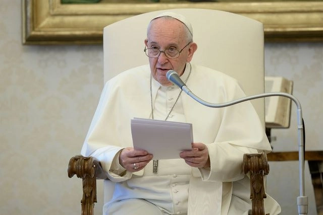 El Papa instó a los líderes mundiales a extraer lecciones de la pandemia del coronavirus. Foto Afp 