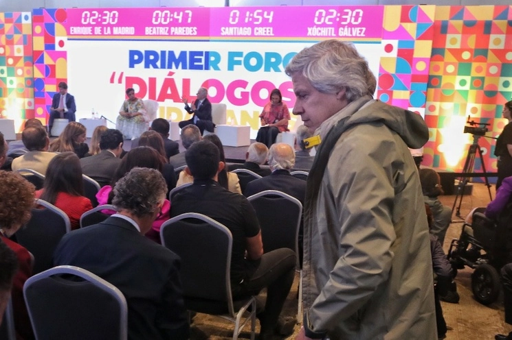 Claudio X. González acudióal foro con Enrique de la Madrid, Beatriz Paredes, Santiago Creel y Xóchitl Gálvez. Foto Marco Peláez