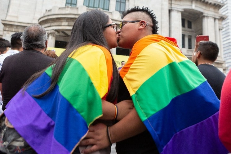 Integrantes de la comunidad LGBTI durante una protesta en CMDX en una imagen de archivo. Foto Pablo Ramos