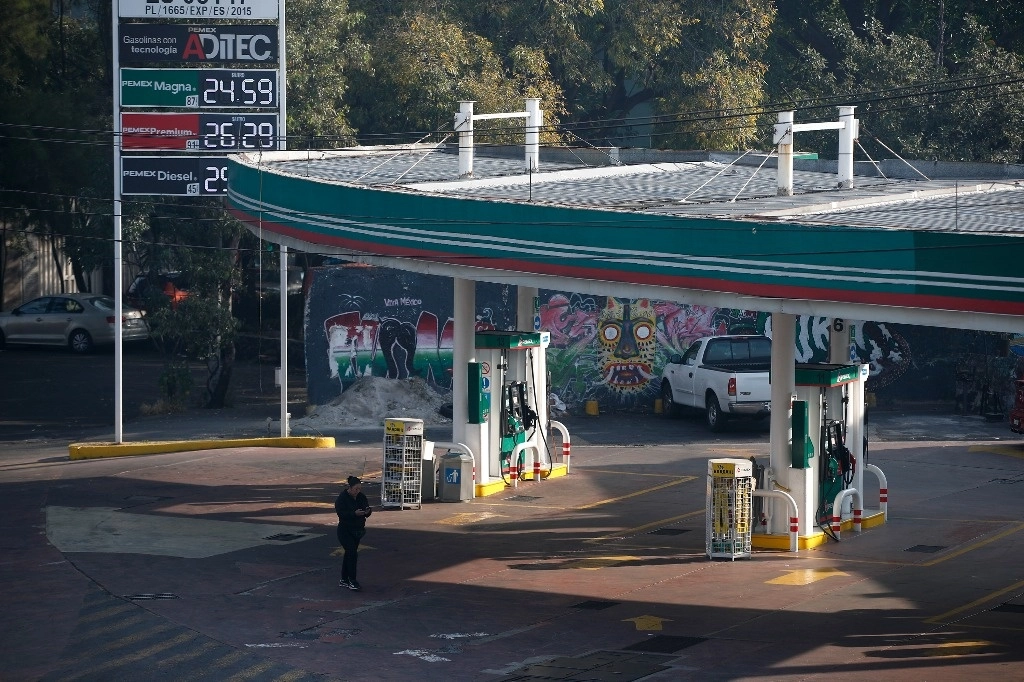 Datos de la CRE muestran que los precios promedio nacionales de las gasolinas y el diésel no muestran incrementos por encima de la inflación. Foto Cristina Rodríguez / Archivo
