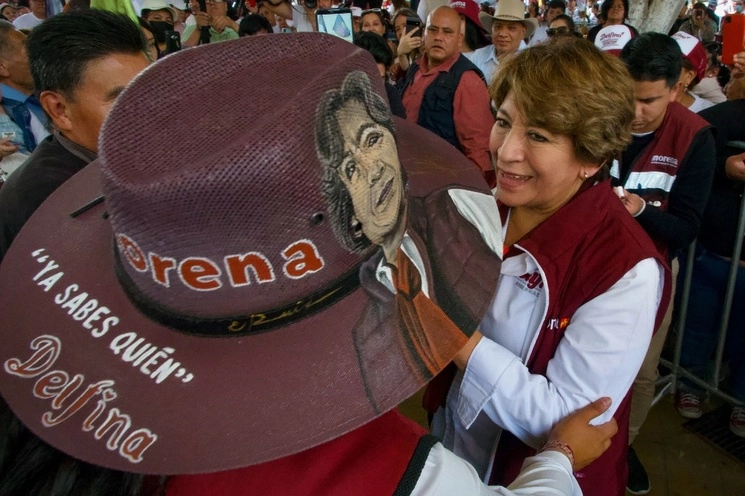 Delfina Gómez, durante su campaña a la gubernatura del Estado de México en Chiconcuac. Foto Cuartoscuro